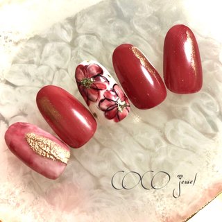 #アートし放題コース💅💕 
だんだん寒くなってきてボルドーカラーのオーダーが増えてきました♡
タイダイベースにしたり、フラワーアートを入れることで
派手さを抑えて挑戦しやすいカラーに♥️

#ボルドー #ボルドーネイル #秋カラー #秋 #冬 #オールシーズン #ハンド #フラワー #タイダイ #ミラー #レッド #ボルドー #ゴールド #ジェルネイル #ネイルチップ #sa #ネイルブック