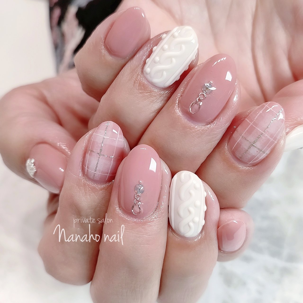 秋 冬 ハンド チェック ニット Nanaho Nail 大阪府八尾市 のネイルデザイン No ネイルブック