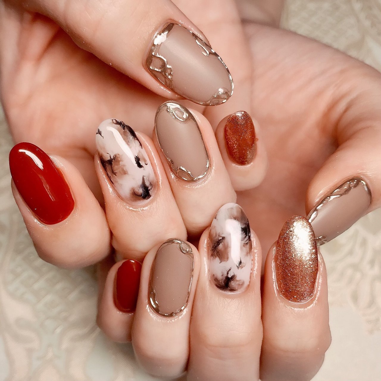 秋 ラメ ワンカラー ニュアンス ボルドー Hinaのネイルデザイン No ネイルブック