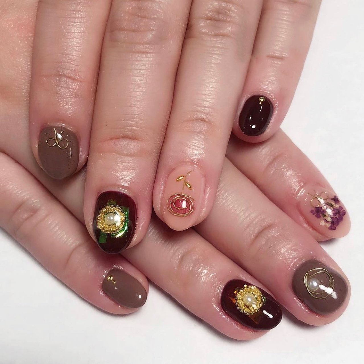 ワンカラー フラワー ニュアンス ピンク ブラウン Frillnailのネイルデザイン No ネイルブック