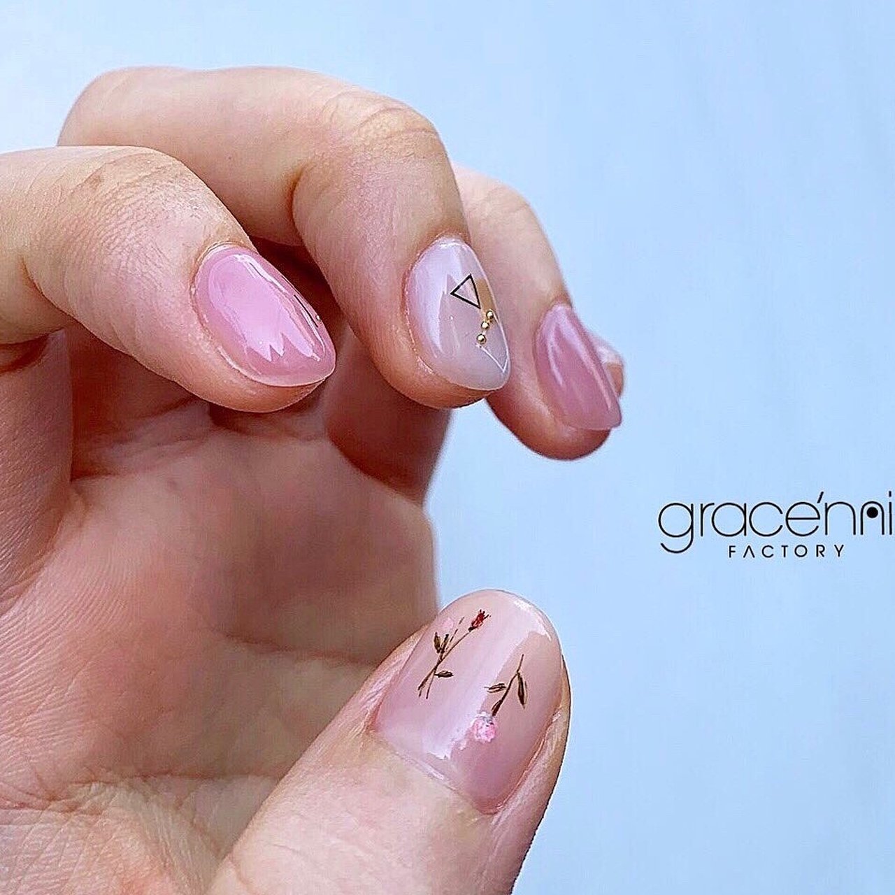 秋 冬 オールシーズン ハンド シンプル Grace Nail Factoryのネイルデザイン No ネイルブック