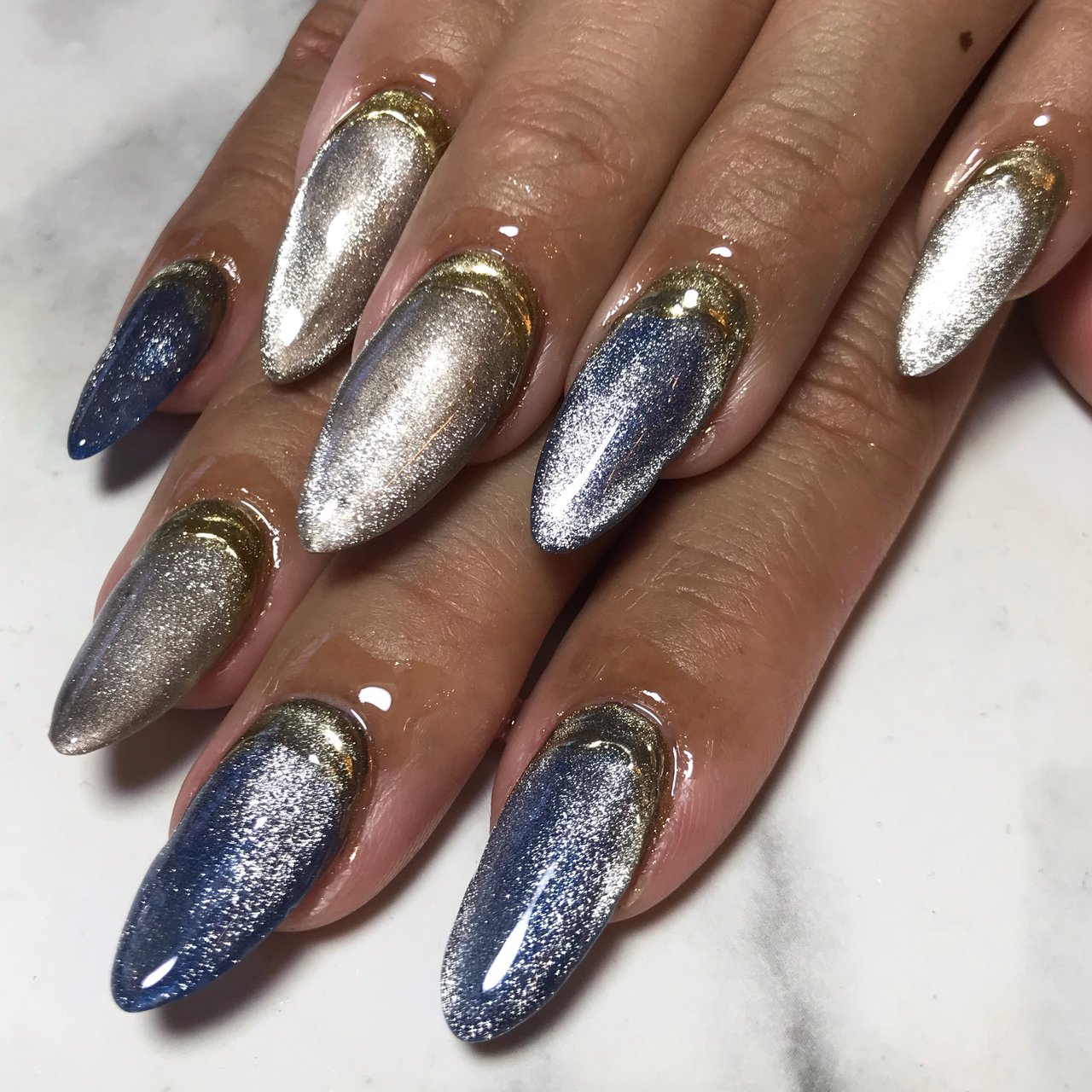 秋 冬 ハンド マグネット ミラー Revivreのネイルデザイン No ネイルブック