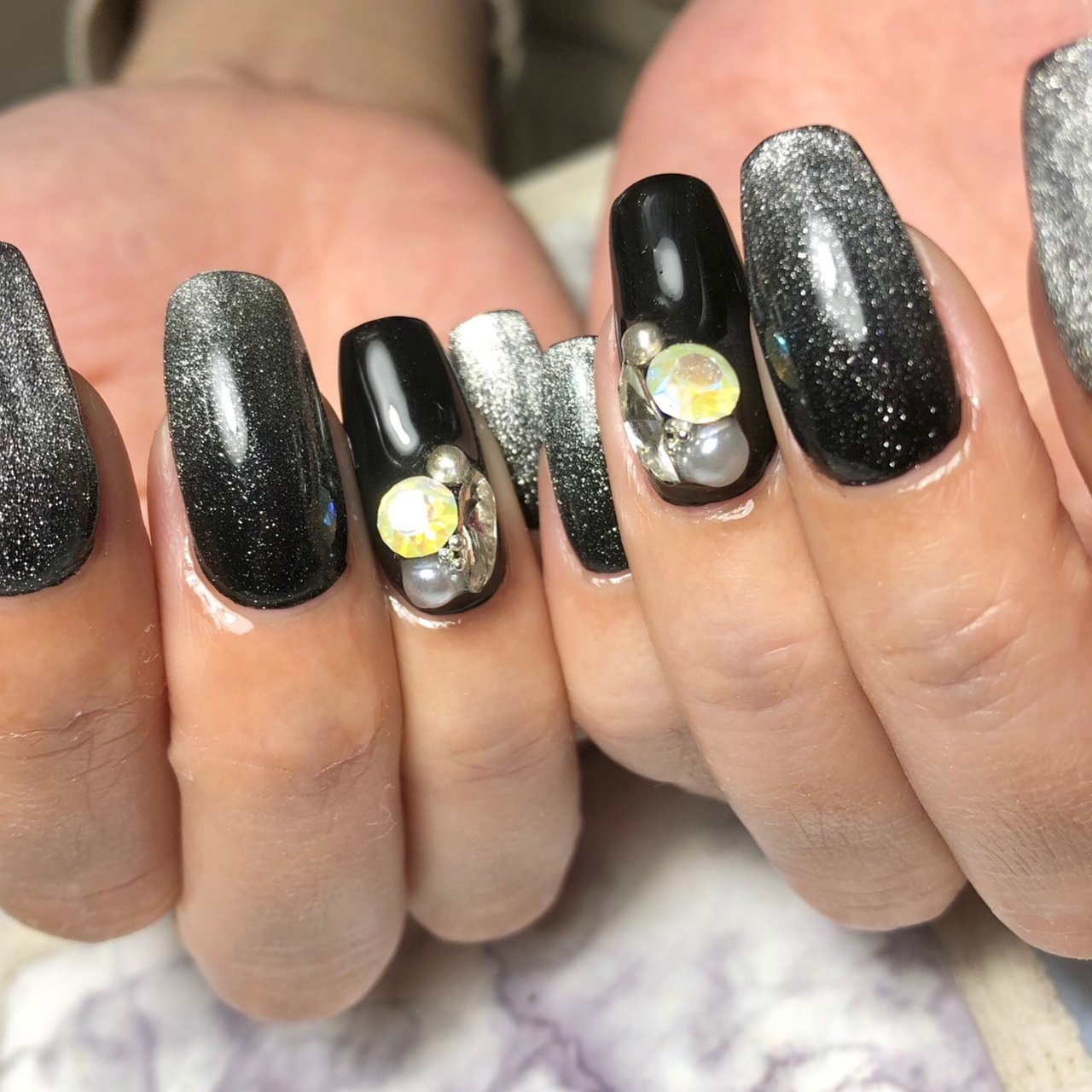 秋 冬 パーティー ハンド ビジュー Sugawara0107のネイルデザイン No ネイルブック