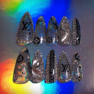 LOUIS VUITTON｜ネイルブック