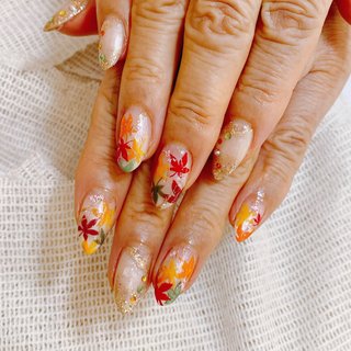 60代のお客様ネイルです💅いつもありがとうございます 
#60代のお客様 #紅葉ネイル #もみじネイル #紅葉 
#秋ネイル #秋ネイル2020 #新長田ネイルサロン #新長田ネイルサロンモア #新長田ネイル #新長田サロン #新長田 #神戸 #神戸ネイルサロン #神戸ネイル #神戸サロン #秋 #旅行 #ハンド #変形フレンチ #フラワー #ロング #レッド #オレンジ #イエロー #ジェルネイル #お客様 #More #ネイルブック
