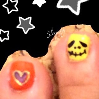 🌟 #お客様ネイル
#ジェルネイル
#持ち込みアート
#アートし放題
・
・
⬛️❤ーーーーーーーー
【ハロウィン★ネイル】
 ーーーーーーーー❤️⬛️
・
・

★
#ネイル #かわいい #ゆめかわ #クリスマス #パーティー #ハロウィン #派手カワ #ハロウィン #halloween #🎃🦇🕸 #👻🎃🕸✝️🕷 #おばけ #cute #funny #party
★
#フットケアサロンsleeping
#すりーぴんぐ
#sleeping
#埼玉県戸田市
★
#nail 
#日本 #可爱 #네일 #귀여운 #일본
⭐️
➖➖➖➖➖➖➖➖
★
☆
★
 ˚✧₊⁎mami⁎⁺˳✧༚ #秋 #ハロウィン #パーティー #デート #フット #ビジュー #ホログラム #ハート #デコ #ロック #ショート #イエロー #ブラック #カラフル #ジェルネイル #🌱すり～ぴんぐ🌱 #ネイルブック