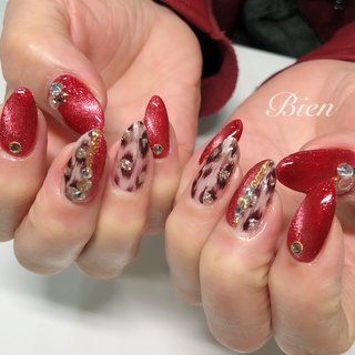 大人カッコイイレオパード♡ #70代ネイル#スターギャラクシーネイル#赤ネイル#ヒョウ柄ネイル#レオパードネイル#派手ネイル#クリアネイル#70代のお客様 #秋 #冬 #オールシーズン #ハンド #シンプル #ラメ #アニマル柄 #シースルー #レオパード #ロング #クリア #レッド #ブラック #ジェルネイル #お客様 #広島ネイルサロンBien エミ #ネイルブック