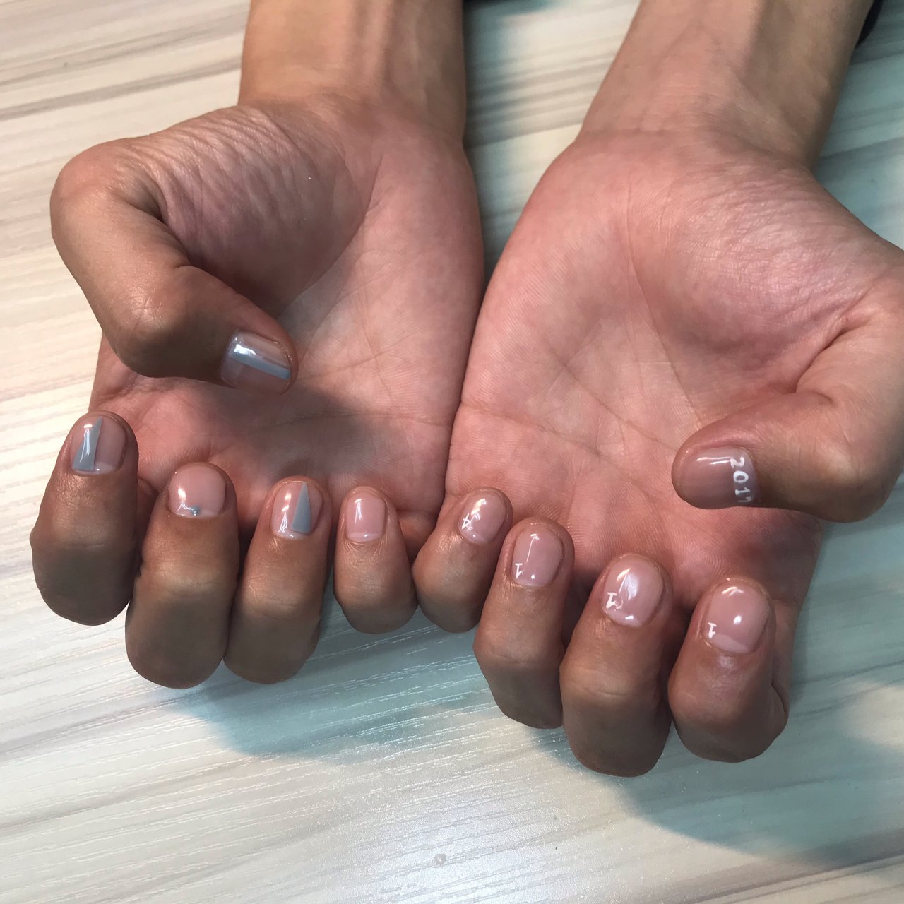 オールシーズン ハンド ホワイト クリア ジェルネイル ネイルサロンティンブレのネイルデザイン No ネイルブック