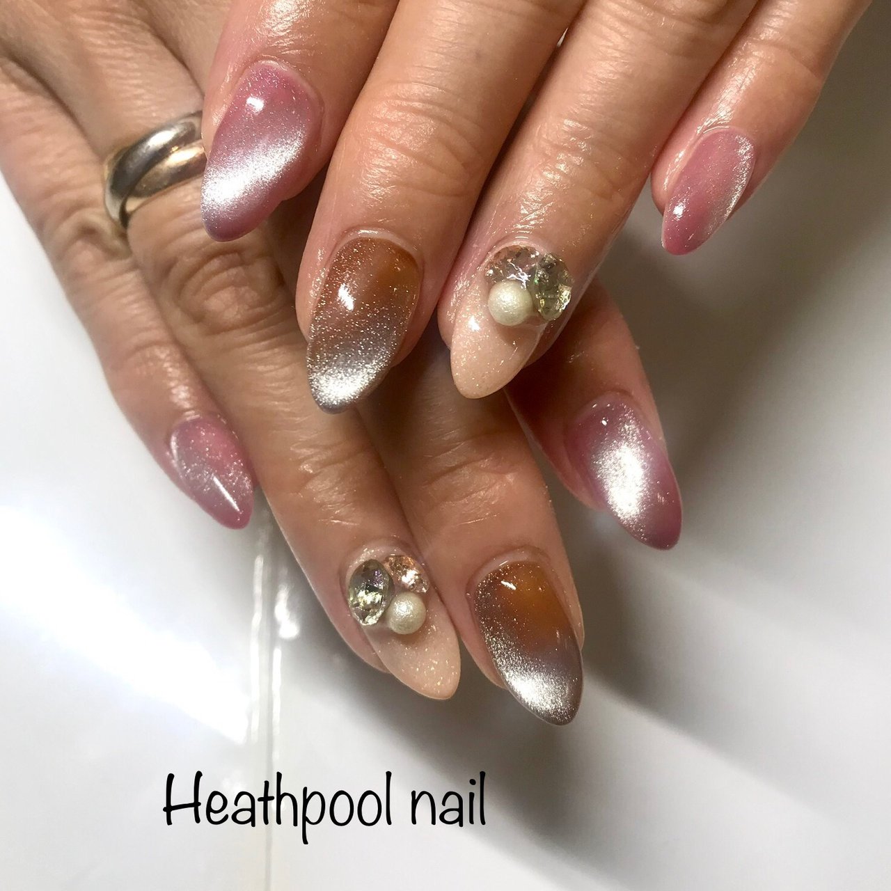 ハンド ビジュー パール マグネット ピンク Heathpoolnailのネイルデザイン No ネイルブック