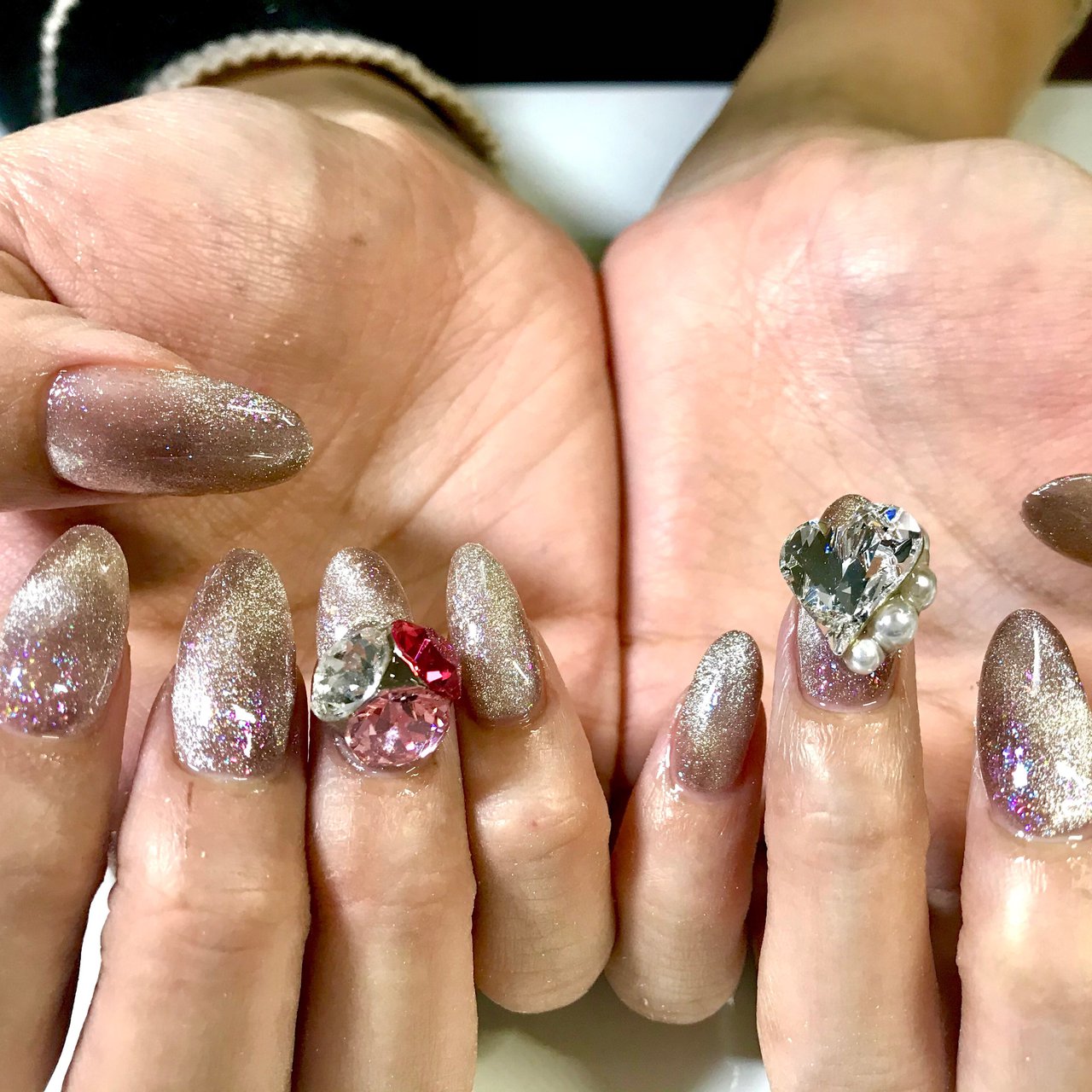 オールシーズン バレンタイン ビジュー ハート マグネット Nail Room Amery のネイルデザイン No ネイルブック