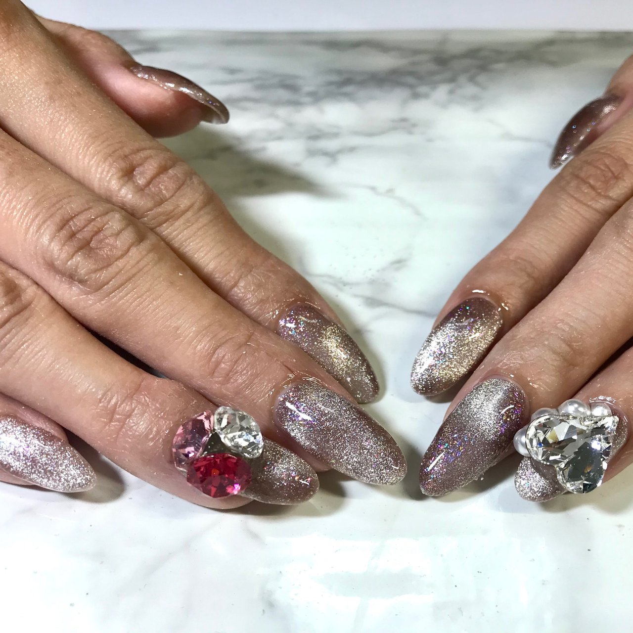 オールシーズン バレンタイン ビジュー ハート マグネット Nail Room Amery のネイルデザイン No ネイルブック