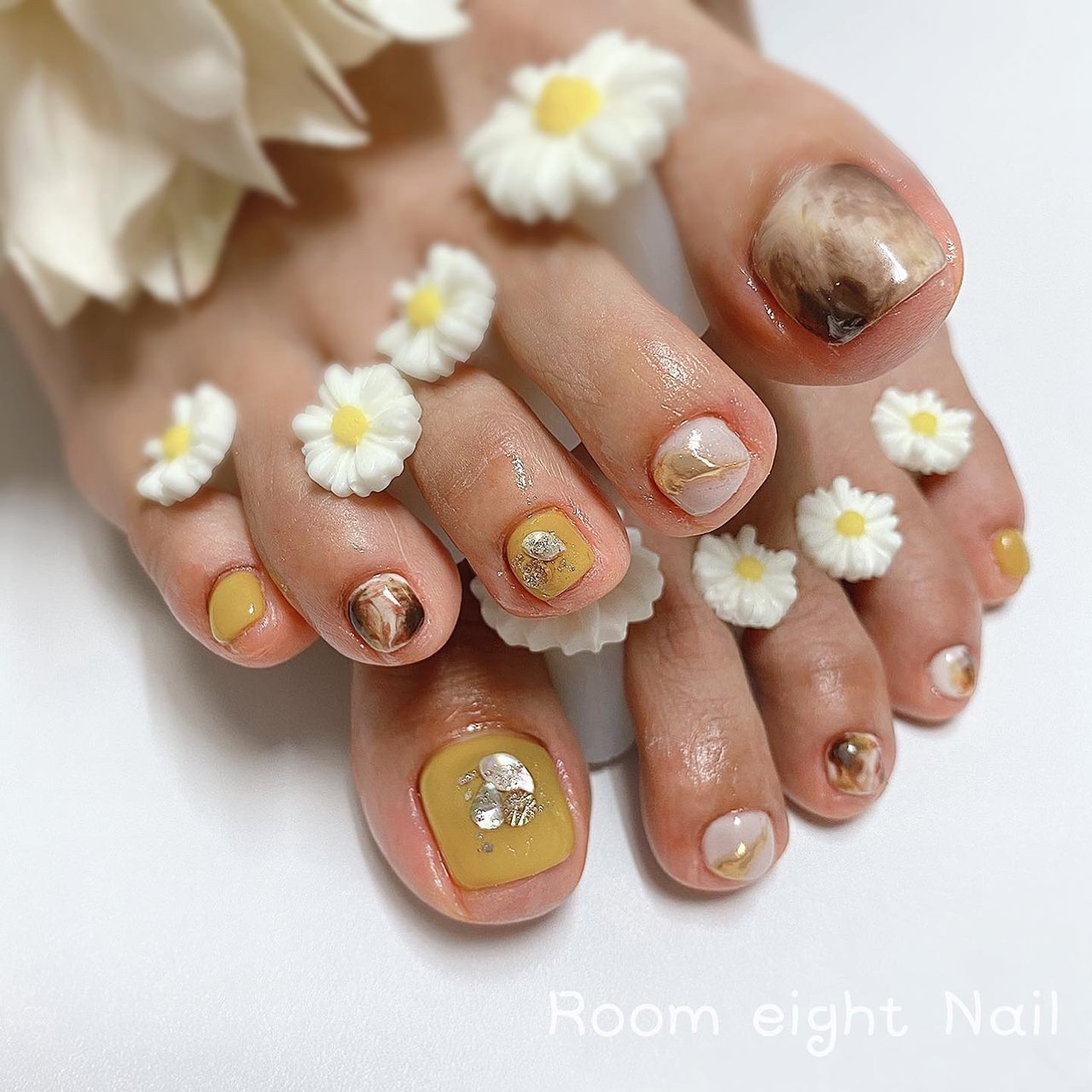 秋 冬 オールシーズン オフィス フット Room Eight Nailのネイルデザイン No 550 ネイルブック