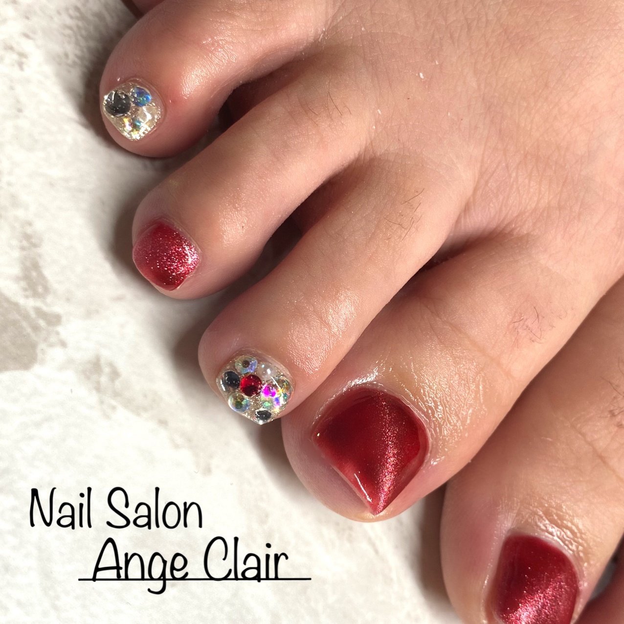 オールシーズン フット ラメ ワンカラー ビジュー Nailsalon Angeclair 伊藤亜美 花のネイルデザイン No 557 ネイルブック