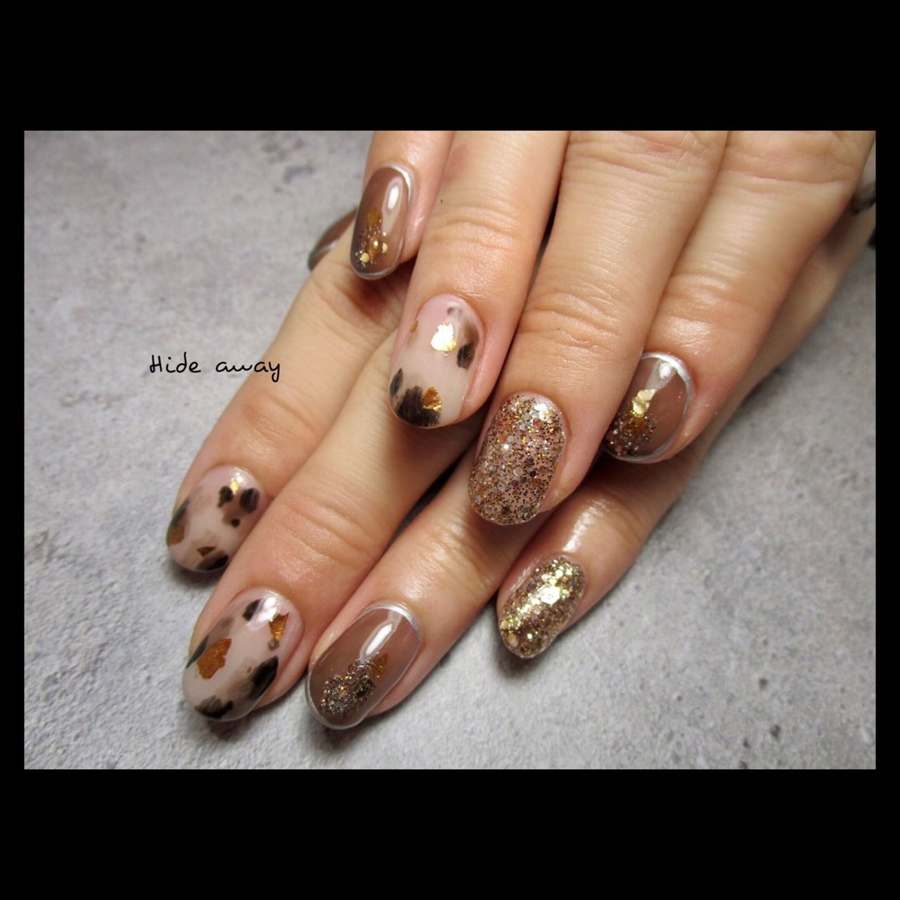 秋 冬 ハンド ラメ ワンカラー Hide Awayのネイルデザイン No ネイルブック
