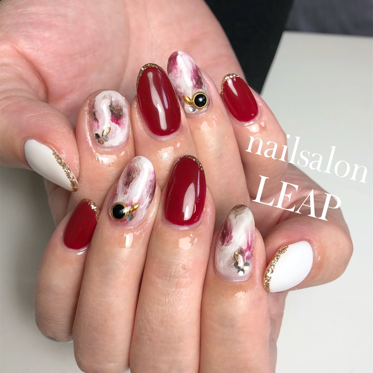 秋 冬 ホワイト ボルドー ゴールド Nailsalon Leapのネイルデザイン No ネイルブック