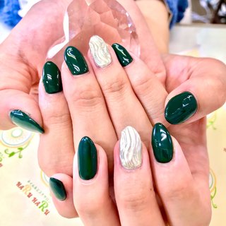21年 新着順 深緑ネイルのネイルデザイン 3ページ目 ネイルブック