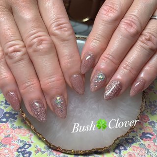 #ネイル #ネイルサロン #プライベートサロン #自宅サロン #奈良県ネイル #橿原ネイル　#真菅ネイル　#ナチュラルネイル　#シンプルネイル #塗りかけネイル　#ニュアンスネイル　#個性派ネイル　#シェルネイル　#お花ネイル　#フレンチネイル　#ブライダルネイル　#王道フレンチ　#白フレンチ　#エアブラシ風　#花嫁ネイル #オールシーズン #お正月 #成人式 #バレンタイン #ハンド #シンプル #ビジュー #ラメ #ワンカラー #ミディアム #ピンク #グレージュ #シルバー #ジェルネイル #お客様 #Bush☘️ Clover #ネイルブック