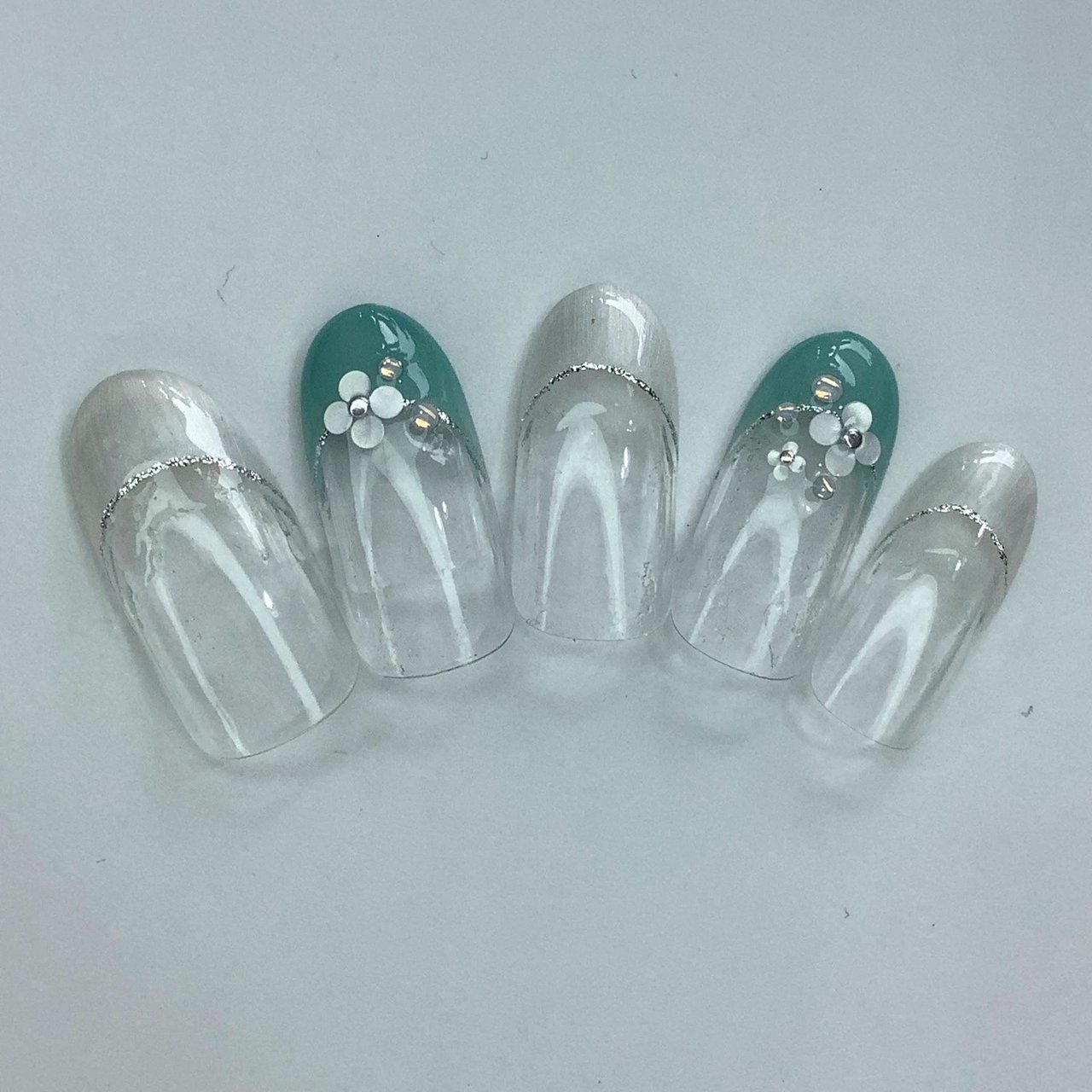 ジェルネイル ネイルチップ 定額デザインを300種類以上 丁寧な仕上げで4980円全てアート付き 目黒銀座のカジュアルサロンのネイル デザイン No ネイルブック