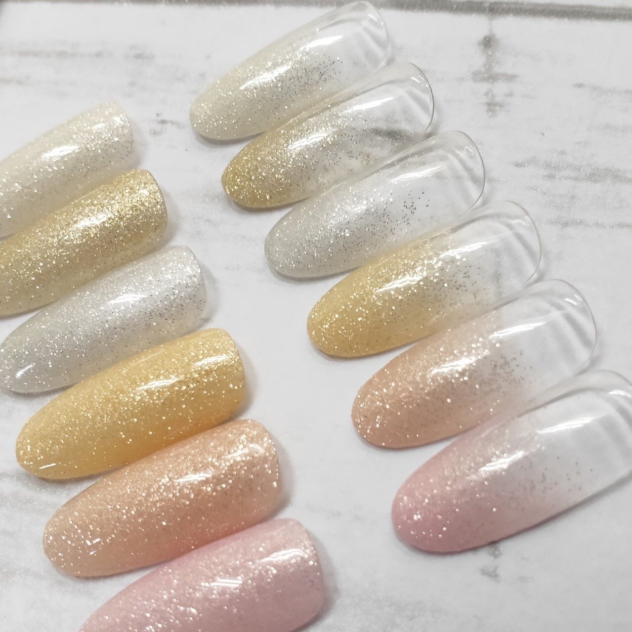 オールシーズン グラデーション ラメ ワンカラー ピンク Nails Shinyのネイルデザイン No ネイルブック