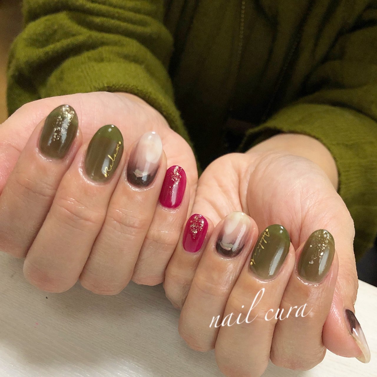 秋 冬 ハンド ラメ ワンカラー Nailcuraのネイルデザイン No ネイルブック