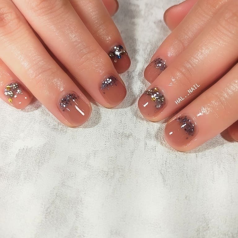 ハンド グラデーション ラメ ワンカラー ショート 石川県加賀市のプライベートサロンhal Nailのネイルデザイン No ネイルブック