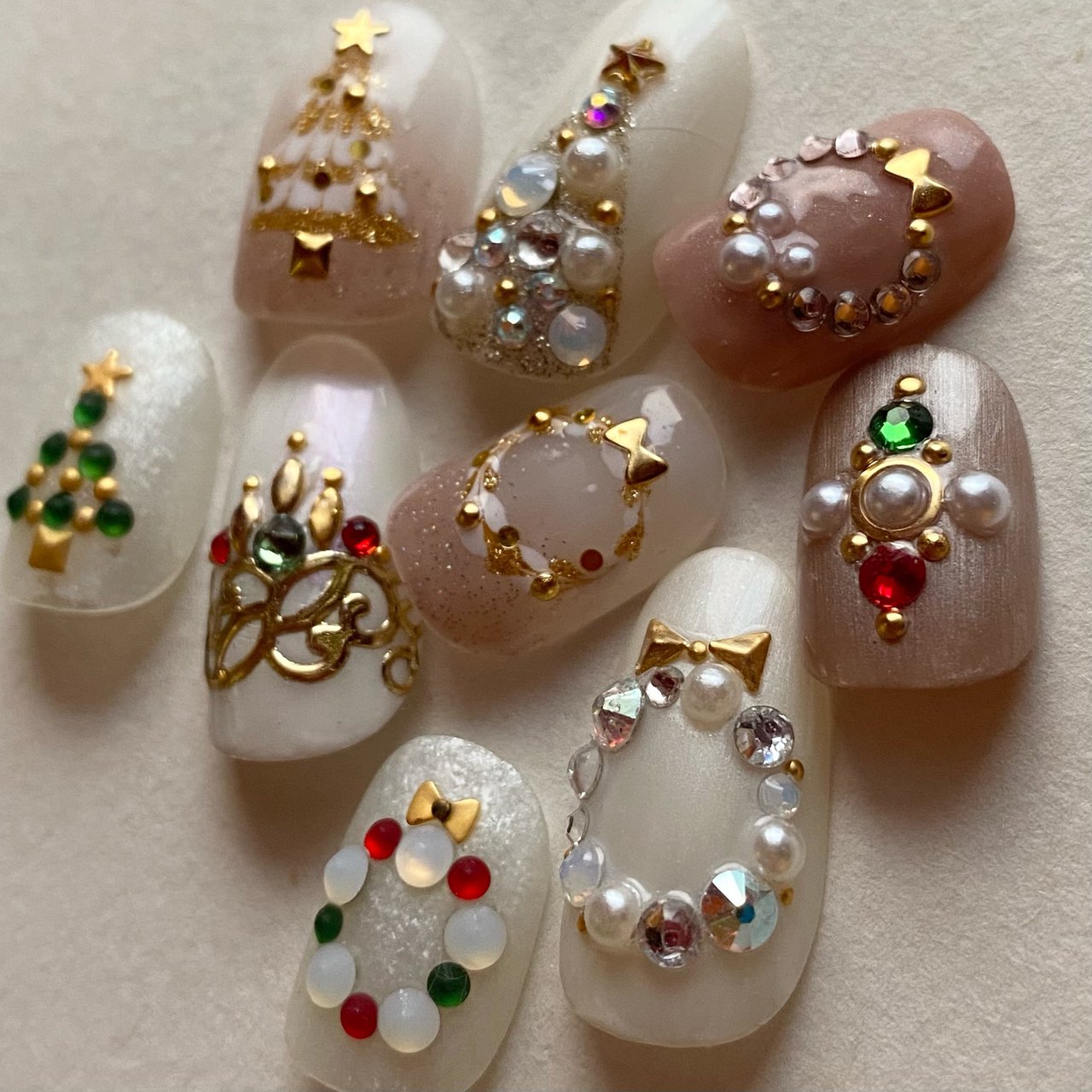 冬 クリスマス ジェルネイル ネイルチップ 玉村絵里のネイルデザイン No ネイルブック