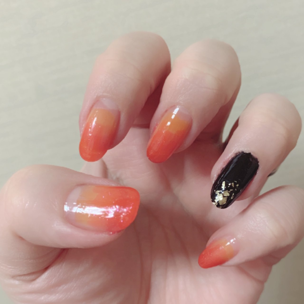シンプル グラデーション ホログラム オレンジ ブラック ஐ Moconail ஐ のネイルデザイン No ネイルブック