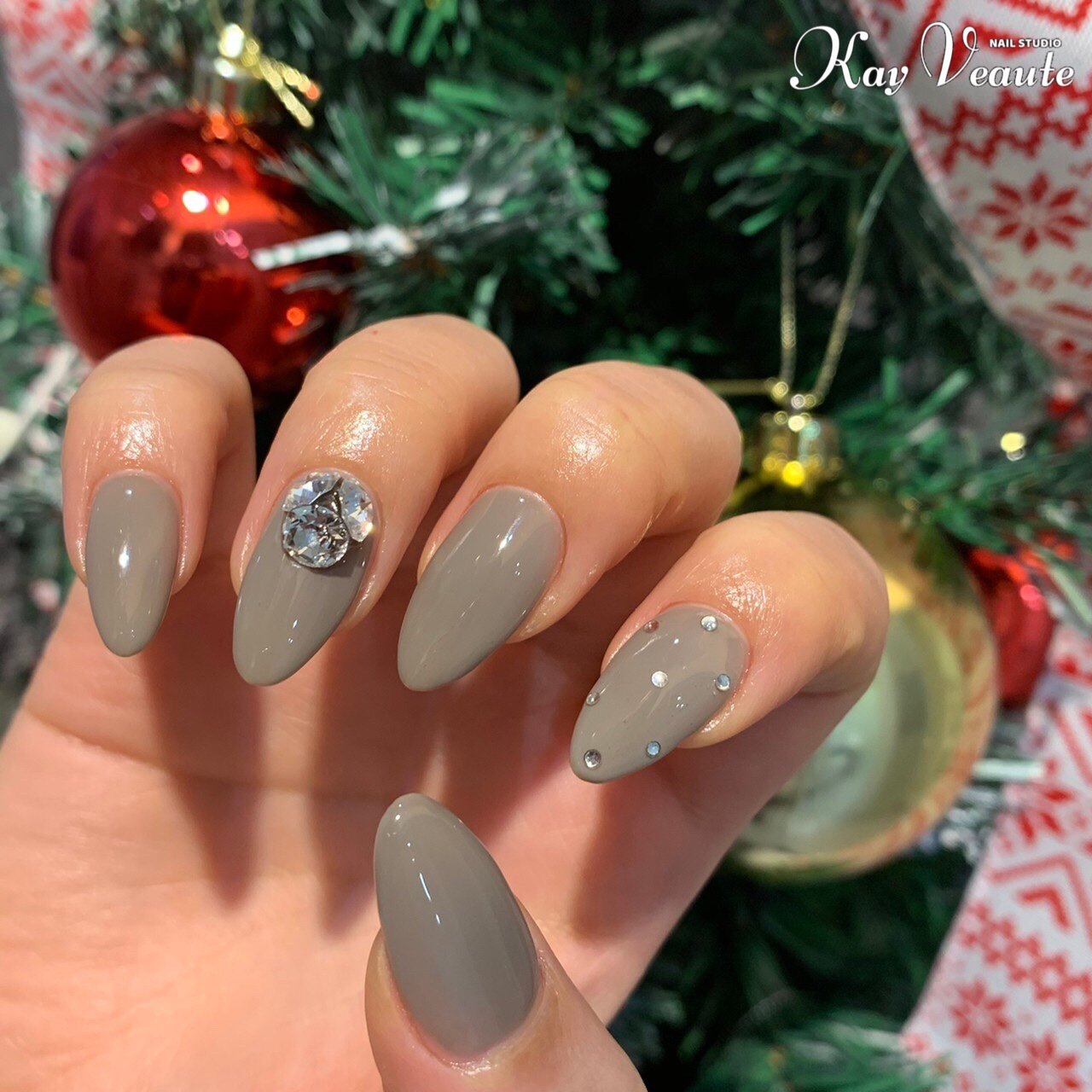 冬 お正月 クリスマス オフィス ハンド Nail Studio Kay Veauteのネイルデザイン No ネイルブック