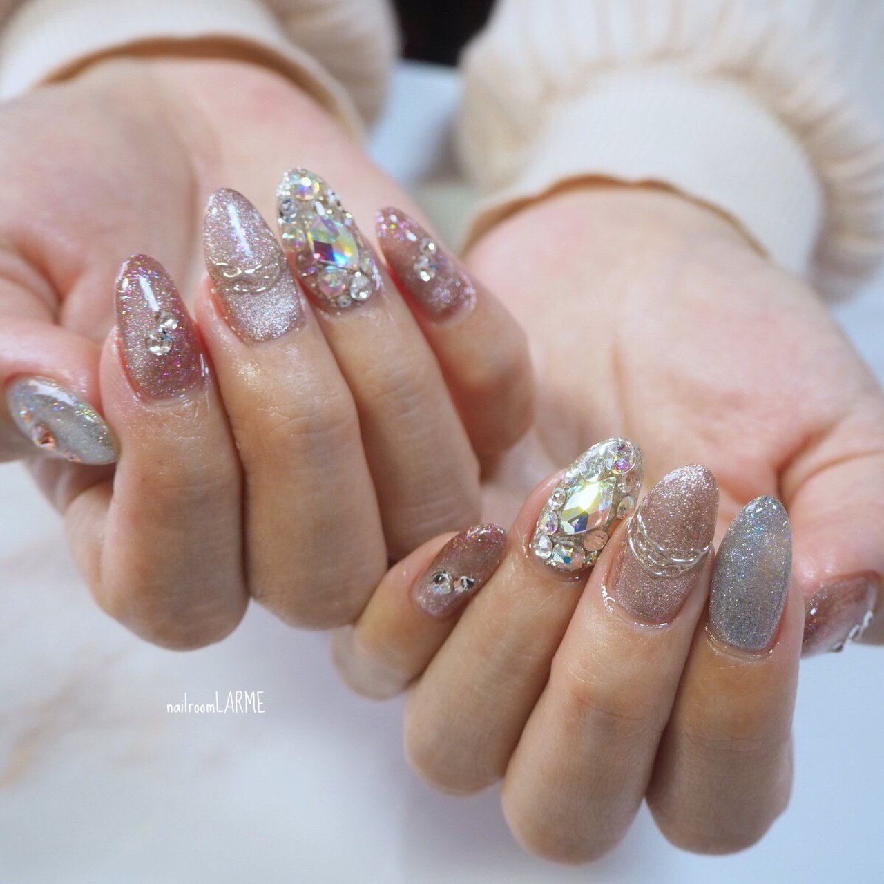 ハンド ビジュー マグネット ピンク シルバー Nailroomlarmeのネイルデザイン No 5 ネイルブック