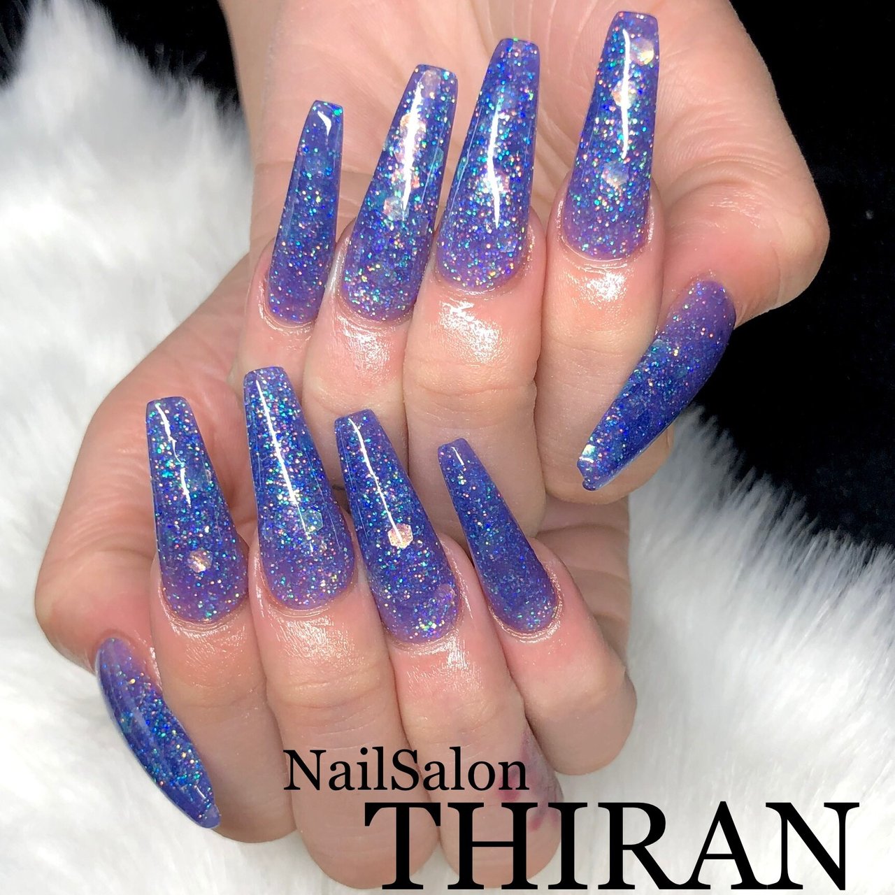 オールシーズン ハンド ホログラム ラメ ワンカラー Nailsalon Thiranのネイルデザイン No ネイルブック