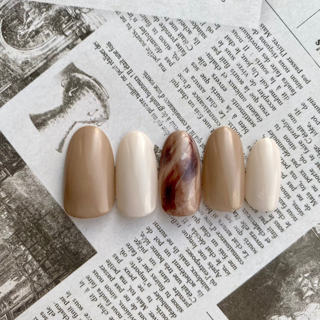 シンプル ラメ ニュアンス マーブル ホワイト Fluoriteのネイルデザイン No ネイルブック