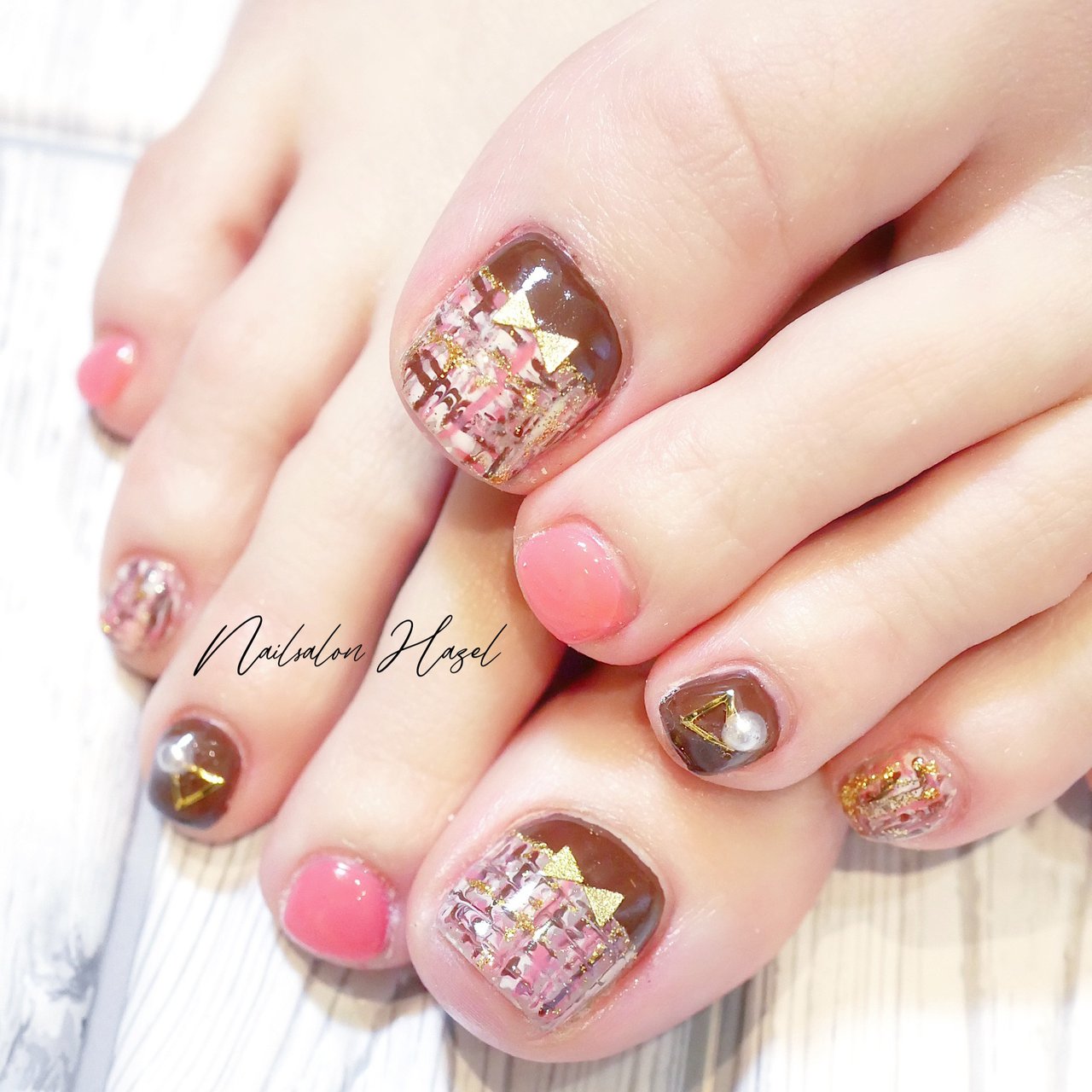 秋 冬 フット ツイード ピンク Nailsalon Hazelのネイルデザイン No ネイルブック