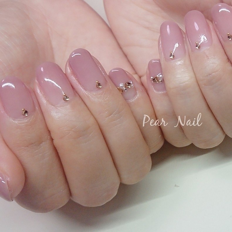 ハンド シンプル グラデーション ビジュー ベージュ Risako のネイルデザイン No ネイルブック