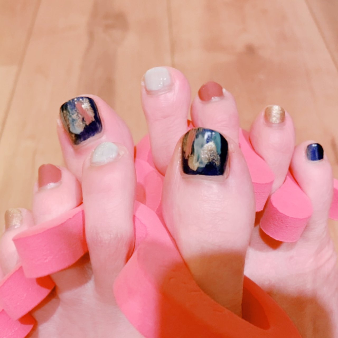 秋 冬 オールシーズン 女子会 フット Cacamai Nailのネイルデザイン No ネイルブック