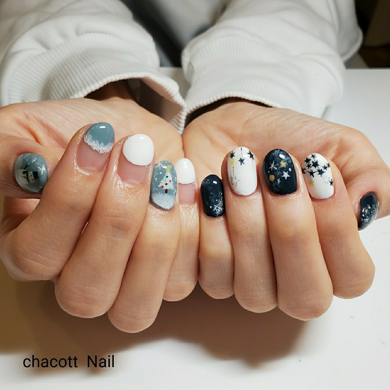 冬 ハンド 痛ネイル 星 ホワイト 愛知県春日井市 自宅ネイルサロンchacottnailのネイルデザイン No ネイルブック