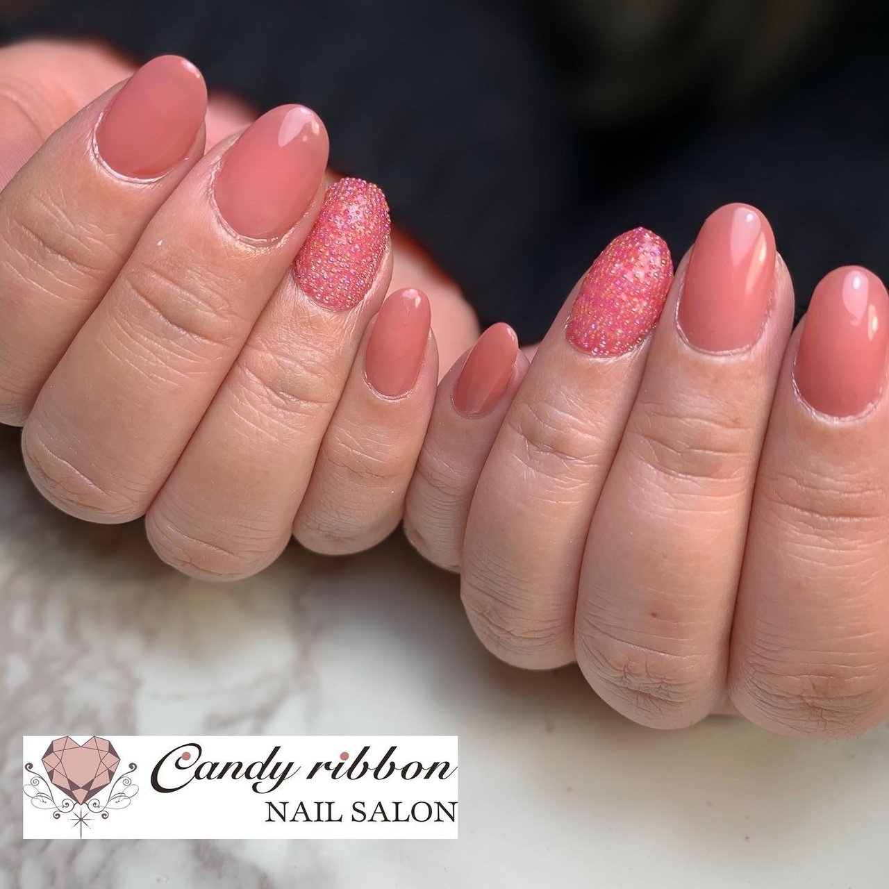 オールシーズン デート 女子会 ハンド ビジュー Candy Ribbonのネイルデザイン No ネイルブック