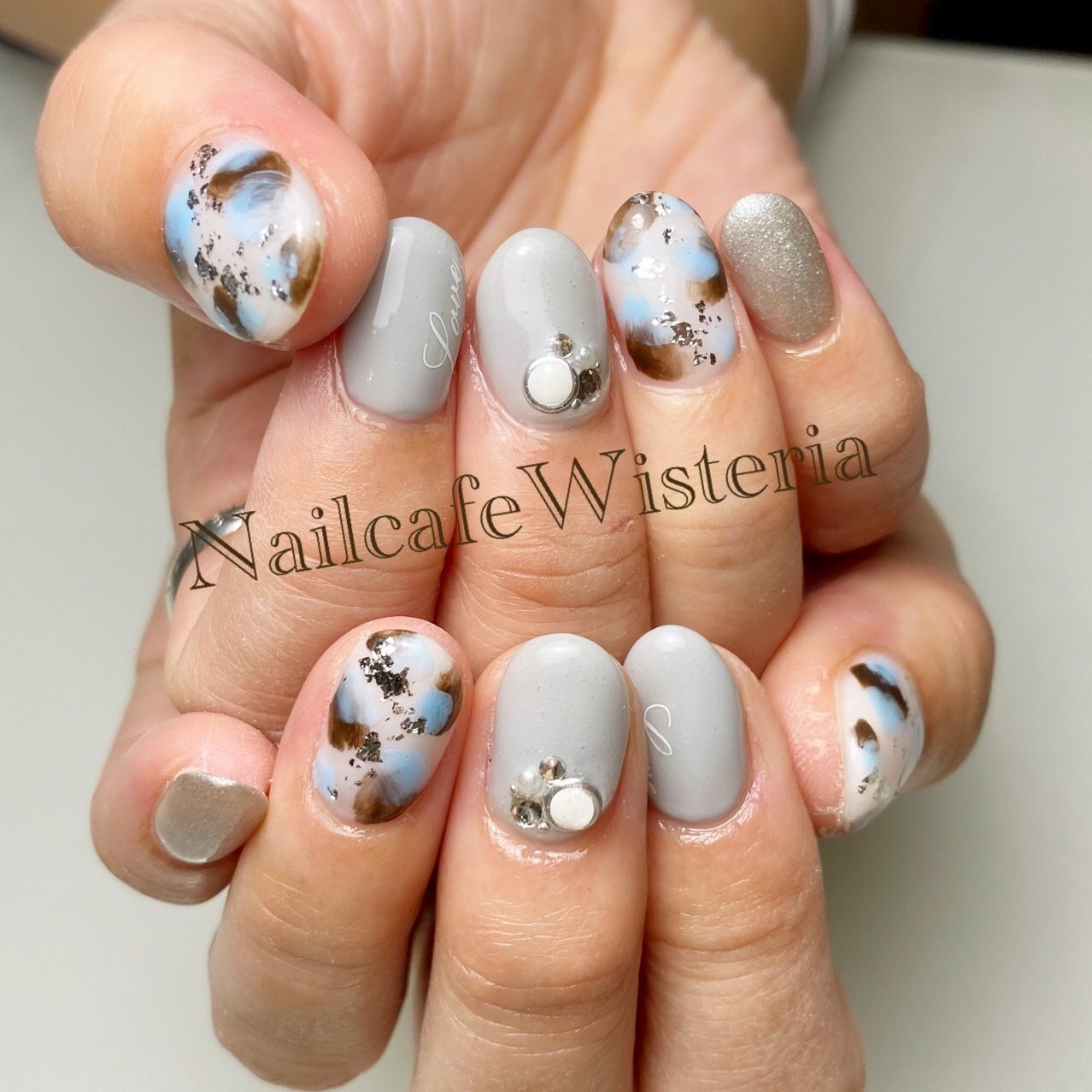 ラメ ワンカラー アニマル柄 水色 グレー Nailcafewisteriaのネイルデザイン No 508 ネイルブック