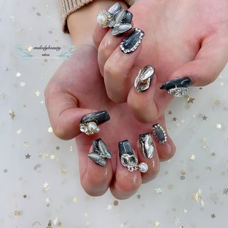 グレー 宇宙ネイルのネイルデザイン ネイルブック