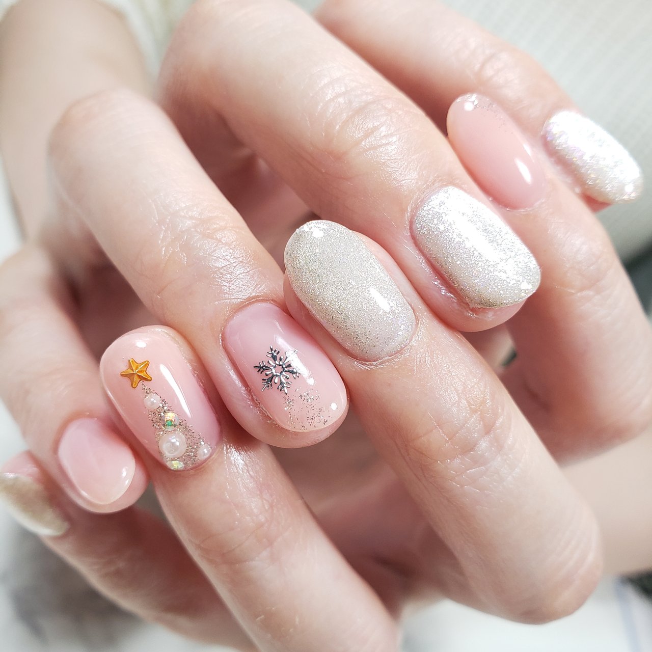 冬 クリスマス オフィス パーティー ハンド プルメリアのネイルデザイン No ネイルブック