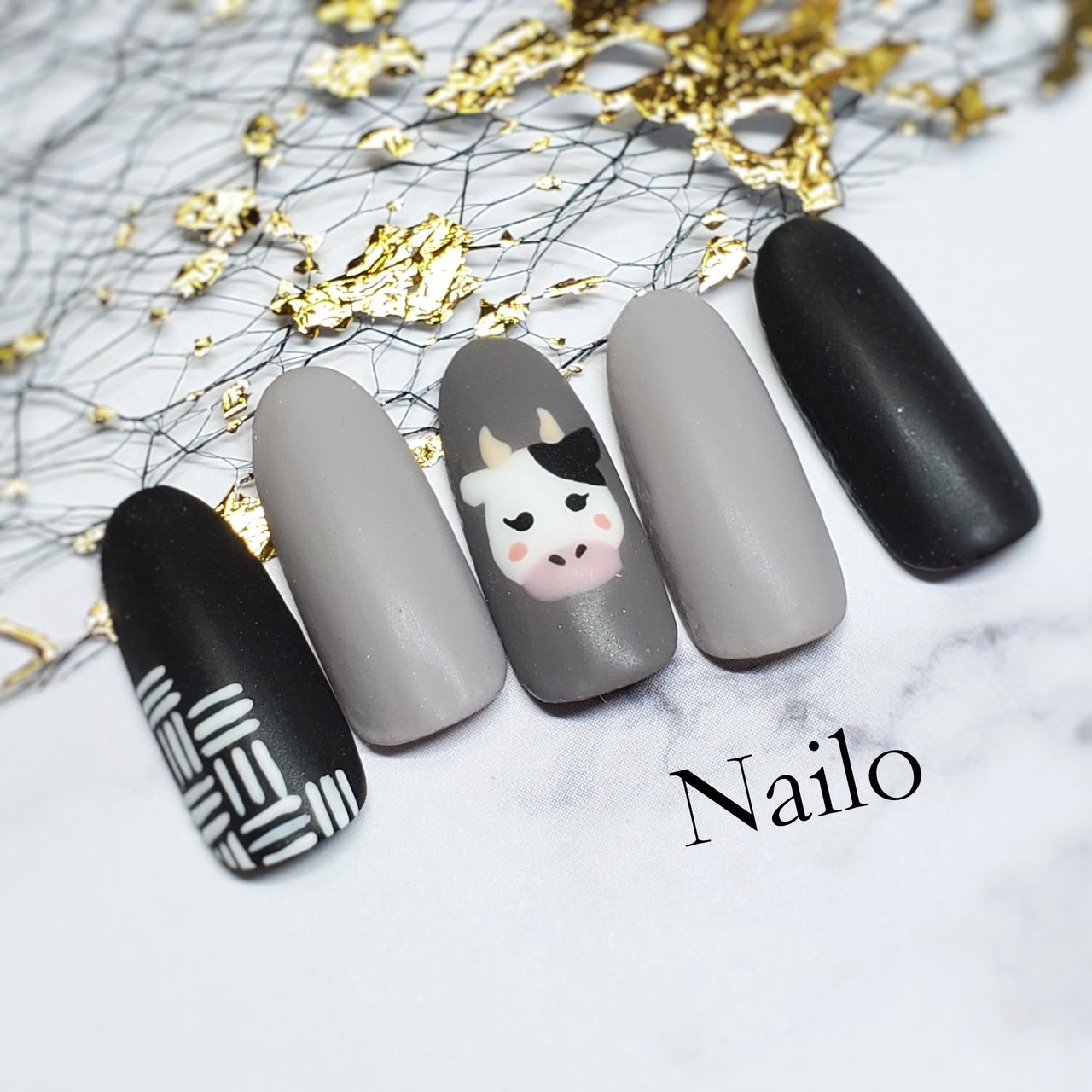 冬 お正月 ワンカラー アニマル柄 キャラクター Nailsalon Nailoのネイルデザイン No ネイルブック