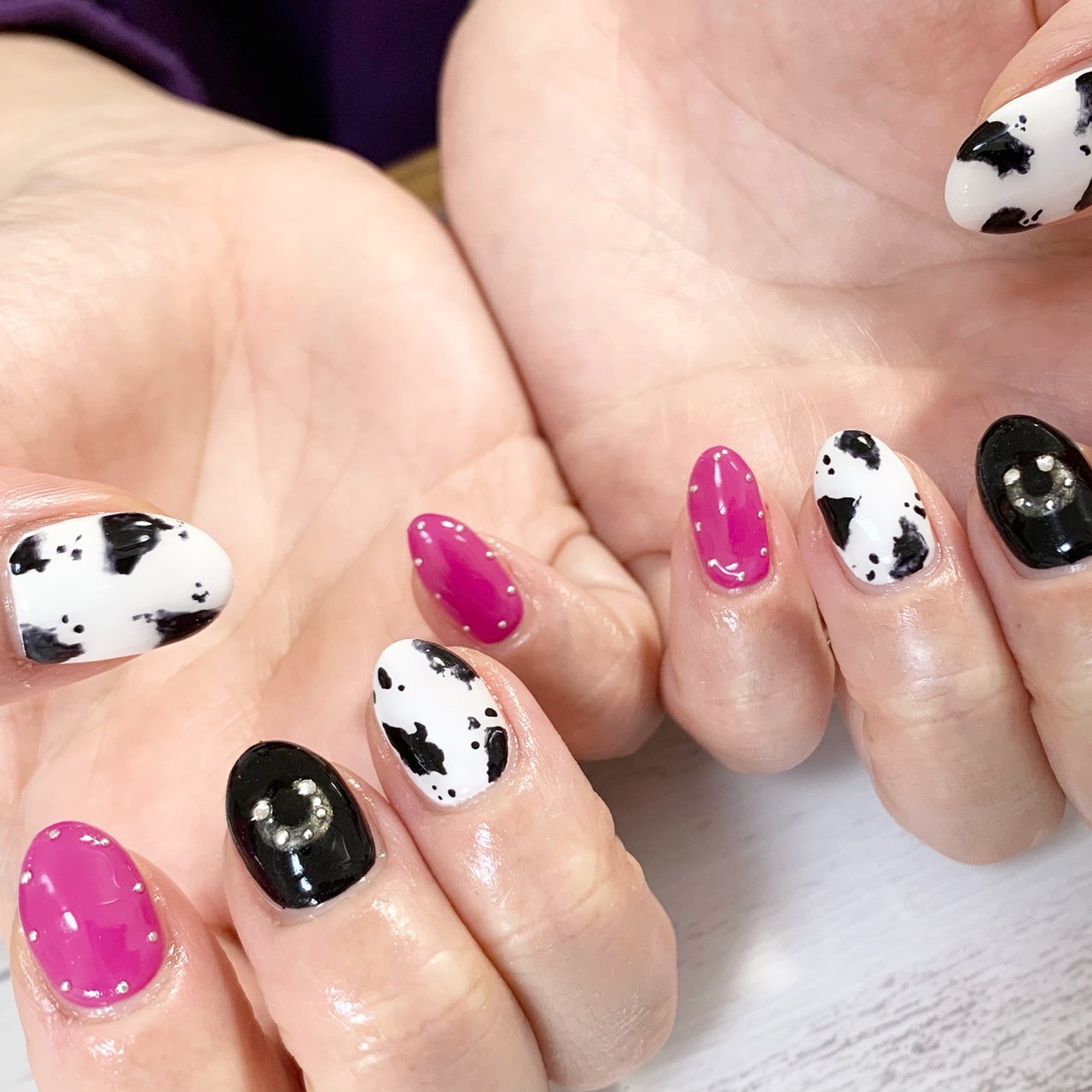 アニマル柄 ミディアム ピンク ブラック モノトーン Kanonailのネイルデザイン No ネイルブック