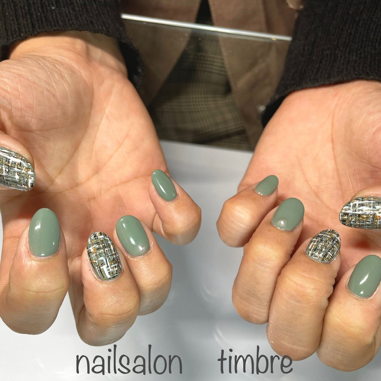 冬 ハンド ツイード グリーン スモーキー ネイルサロンティンブレのネイルデザイン No ネイルブック