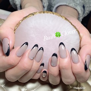 #ネイル #ネイルサロン #プライベートサロン #自宅サロン #奈良県ネイル #橿原ネイル　#真菅ネイル　#ナチュラルネイル　#シンプルネイル #塗りかけネイル　#ニュアンスネイル　#個性派ネイル　#シェルネイル　#お花ネイル　#フレンチネイル　#ブライダルネイル　#王道フレンチ　#白フレンチ　#エアブラシ風　#花嫁ネイル #冬 #お正月 #成人式 #バレンタイン #ハンド #フレンチ #ビジュー #ラメ #ワンカラー #ロング #グレージュ #グレー #ブラック #ジェルネイル #お客様 #Bush☘️ Clover #ネイルブック