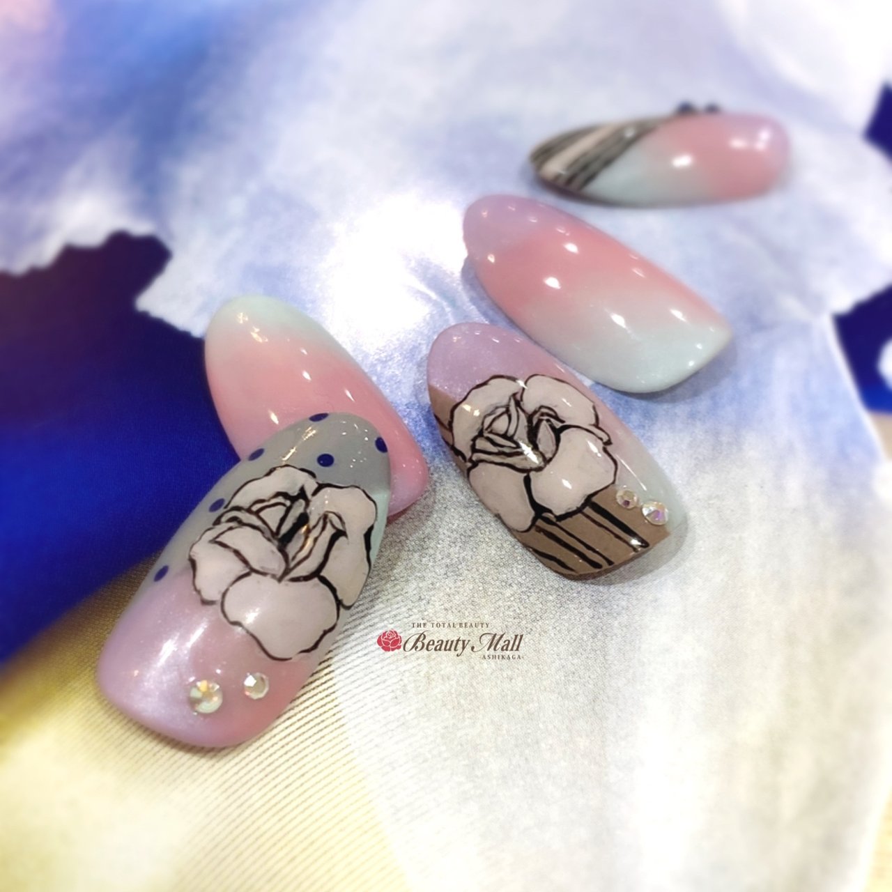 オールシーズン お正月 成人式 卒業式 ハンド ビューティーモール 足利店 ネイルサロン Pinkyのネイルデザイン No ネイル ブック