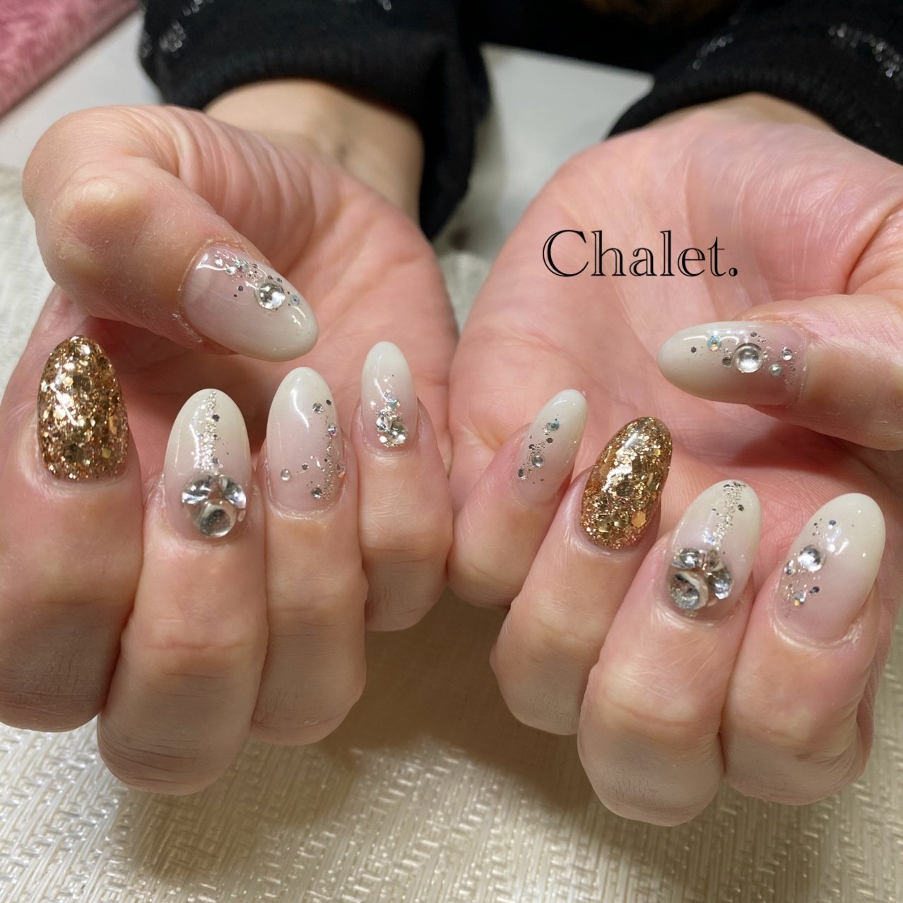 冬 ハンド ホワイト ゴールド シルバー Nailsalon Chalet のネイルデザイン No ネイルブック