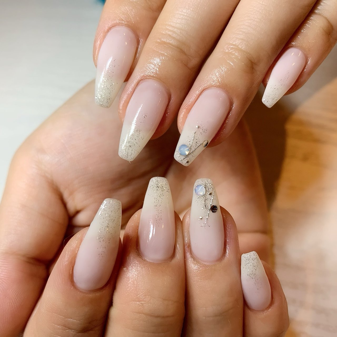 冬 オールシーズン ハンド ラメ ワンカラー Lianのネイルデザイン No ネイルブック