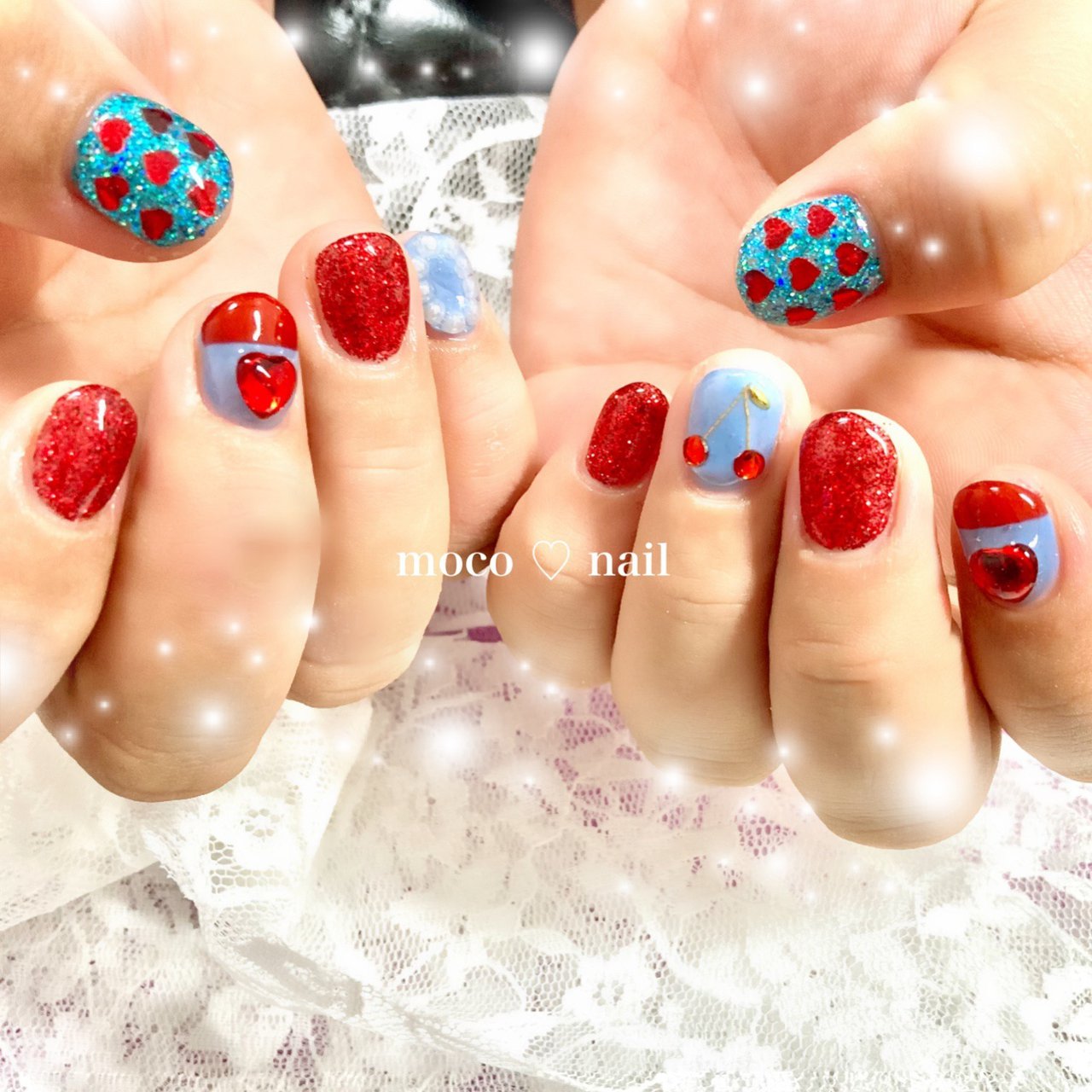 ハンド ラメ ハート レッド 水色 Moco Nailのネイルデザイン No ネイルブック