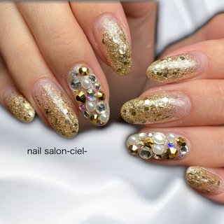 クリスマス ゴールド 派手ネイルのネイルデザイン ネイルブック