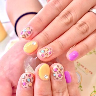 可愛いヒョウ柄のネイルデザイン ネイルブック