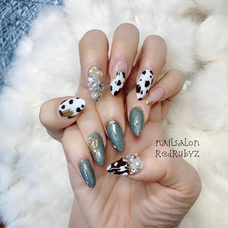 冬 ハンド アニマル柄 ニュアンス Nailsalon Redrubyz レッドルビーズのネイルデザイン No ネイルブック